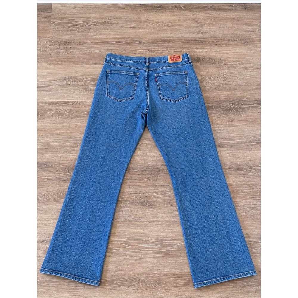 NWOT Levi's Classic Boot Cut Jeans Women's 14 Medium Wash Classic Stretch Denim - Picture 3 of 14